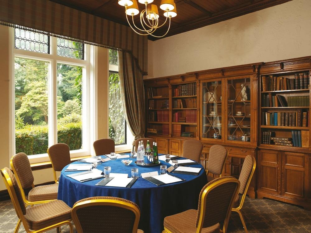 Macdonald Frimley Hall Hotel & Spa Camberley Bagian luar foto