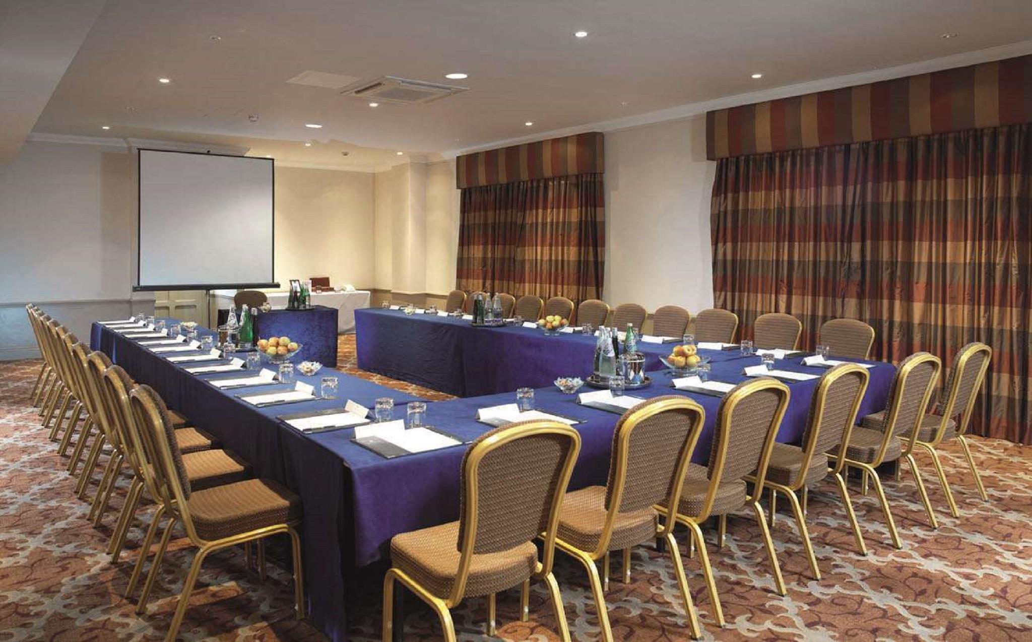 Macdonald Frimley Hall Hotel & Spa Camberley Bagian luar foto