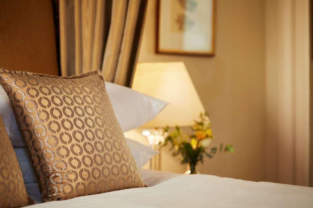 Macdonald Frimley Hall Hotel & Spa Camberley Ruang foto