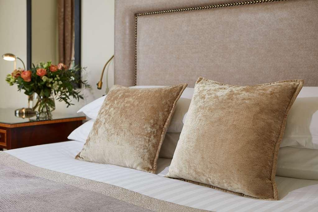 Macdonald Frimley Hall Hotel & Spa Camberley Ruang foto